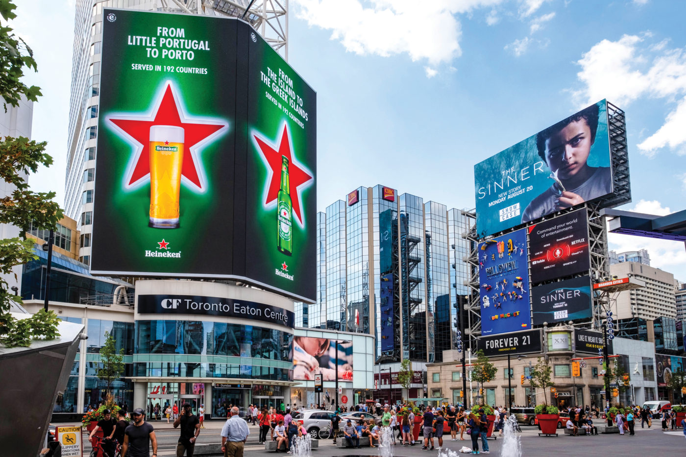 Dundas Square_03